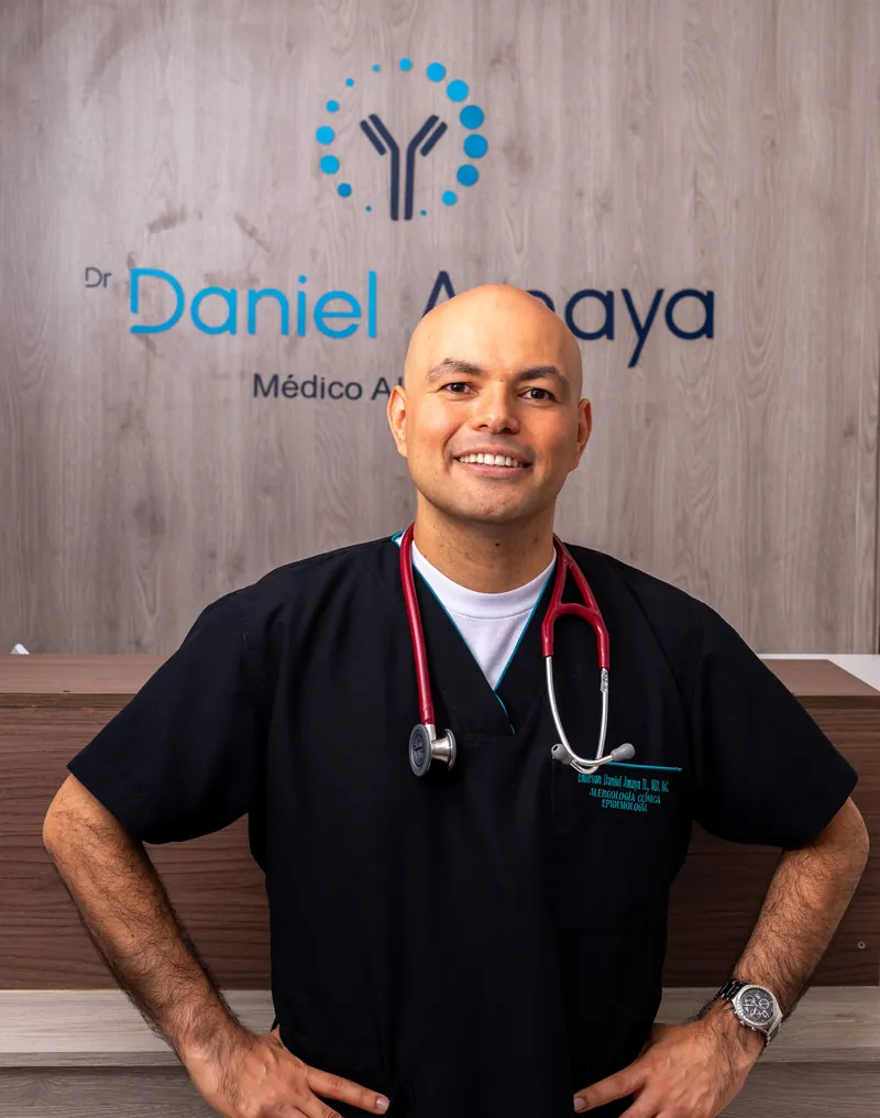 Dr. Daniel Amaya - Alergólogo Médico Especialista